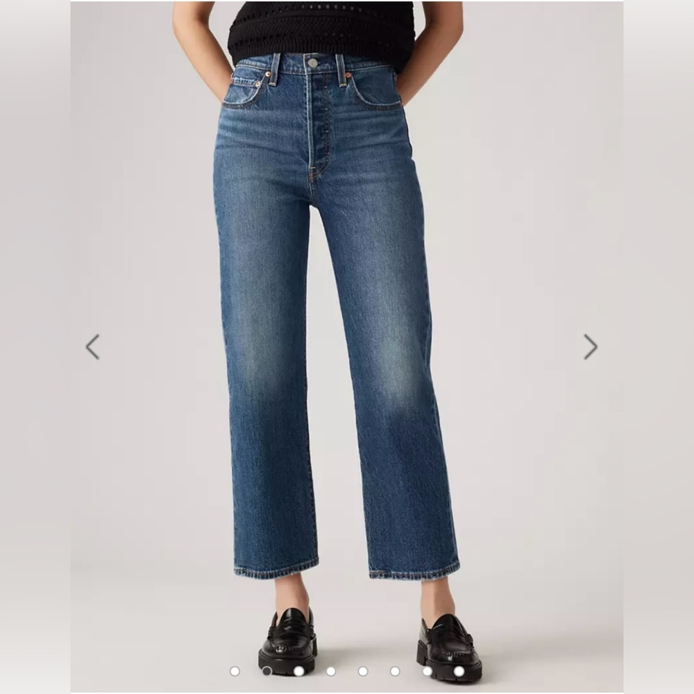 Levi’s Ribcage Straight